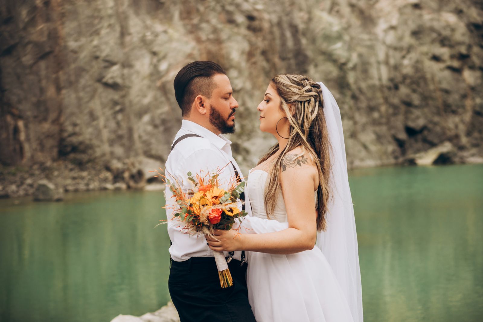 Modelo Editorial — convite de casamento digital sofisticado
